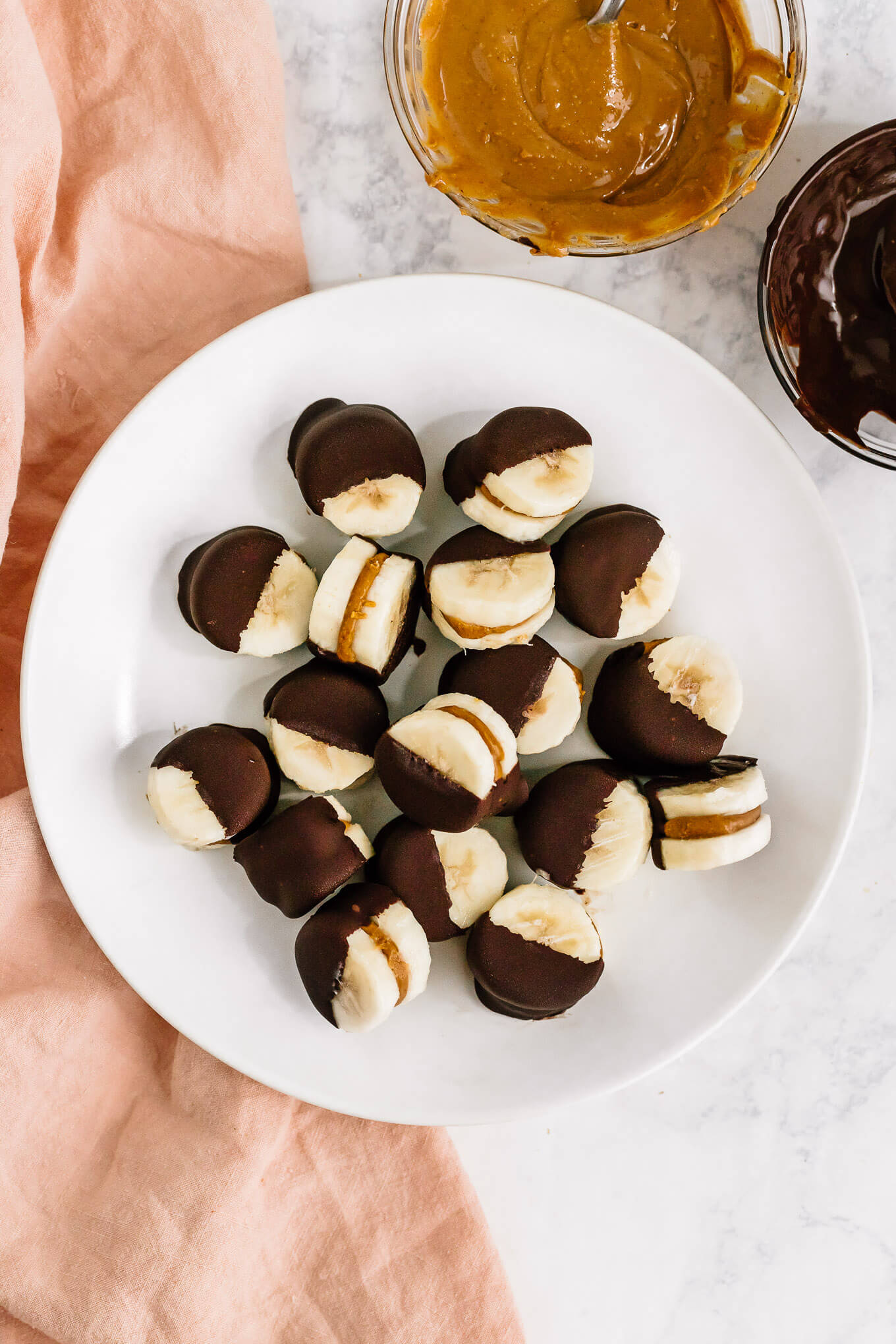These frozen chocolate covered peanut butter banana bites are the perfect healthy frozen treat.