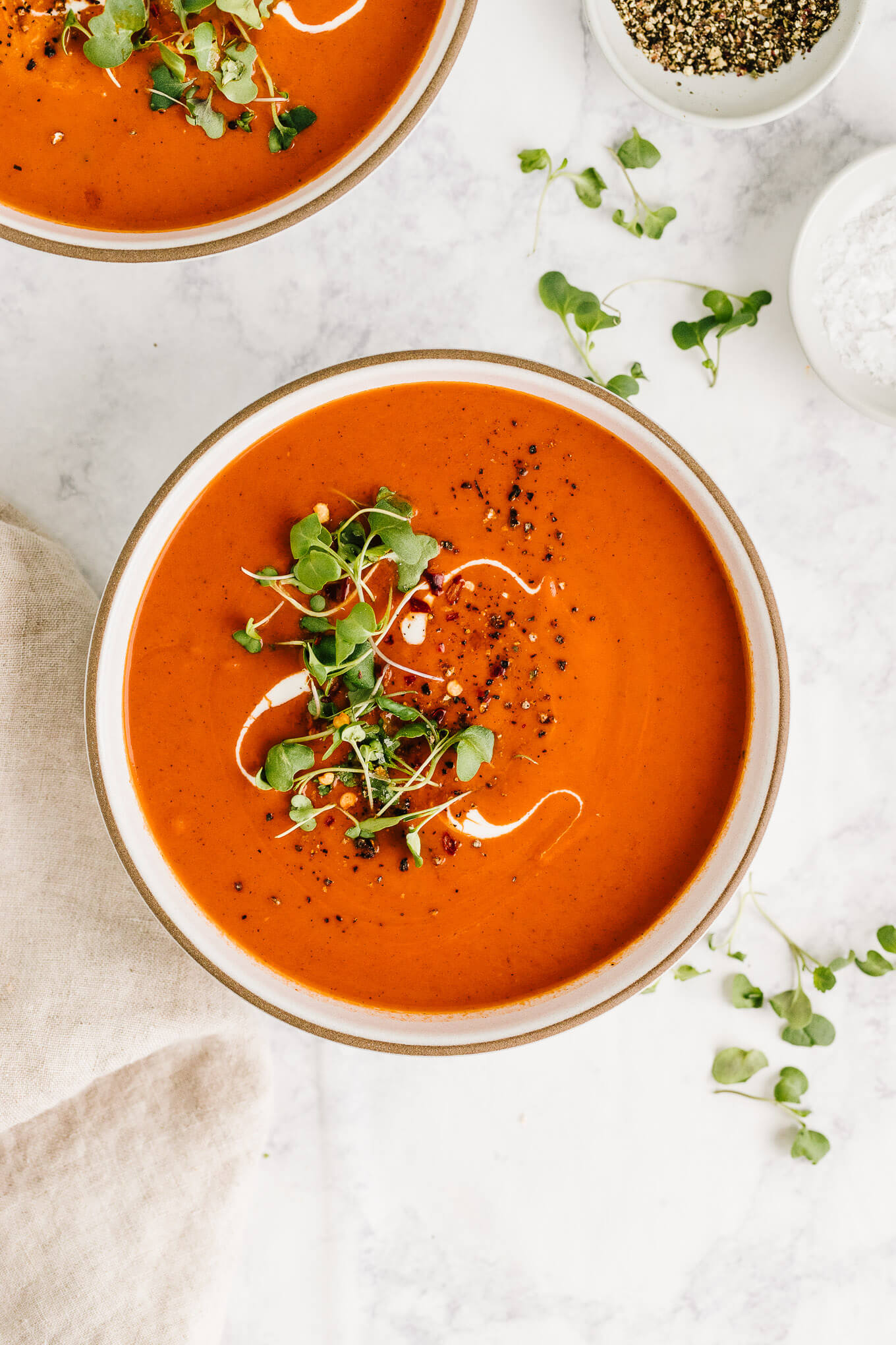https://nourishedbynutrition.com/wp-content/uploads/2020/08/Roasted-Red-Pepper-Tomato-Soup-2.jpg