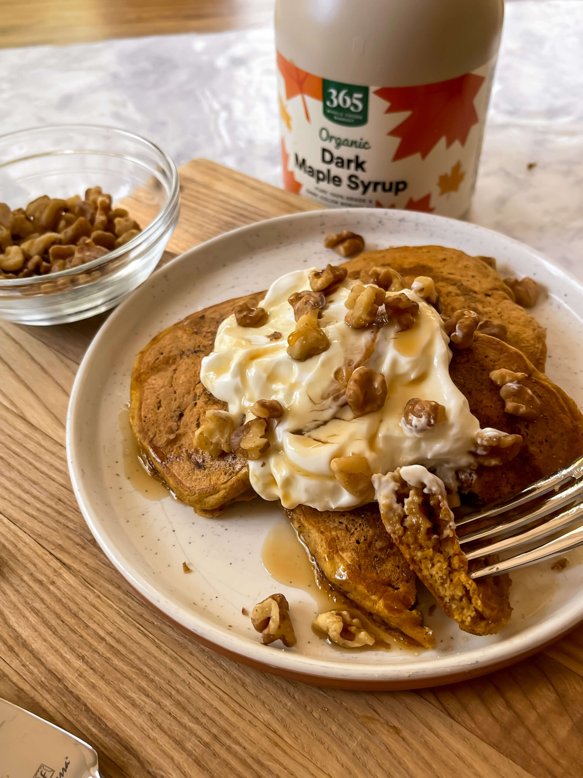 Healthy Pumpkin Yogurt Pancakes